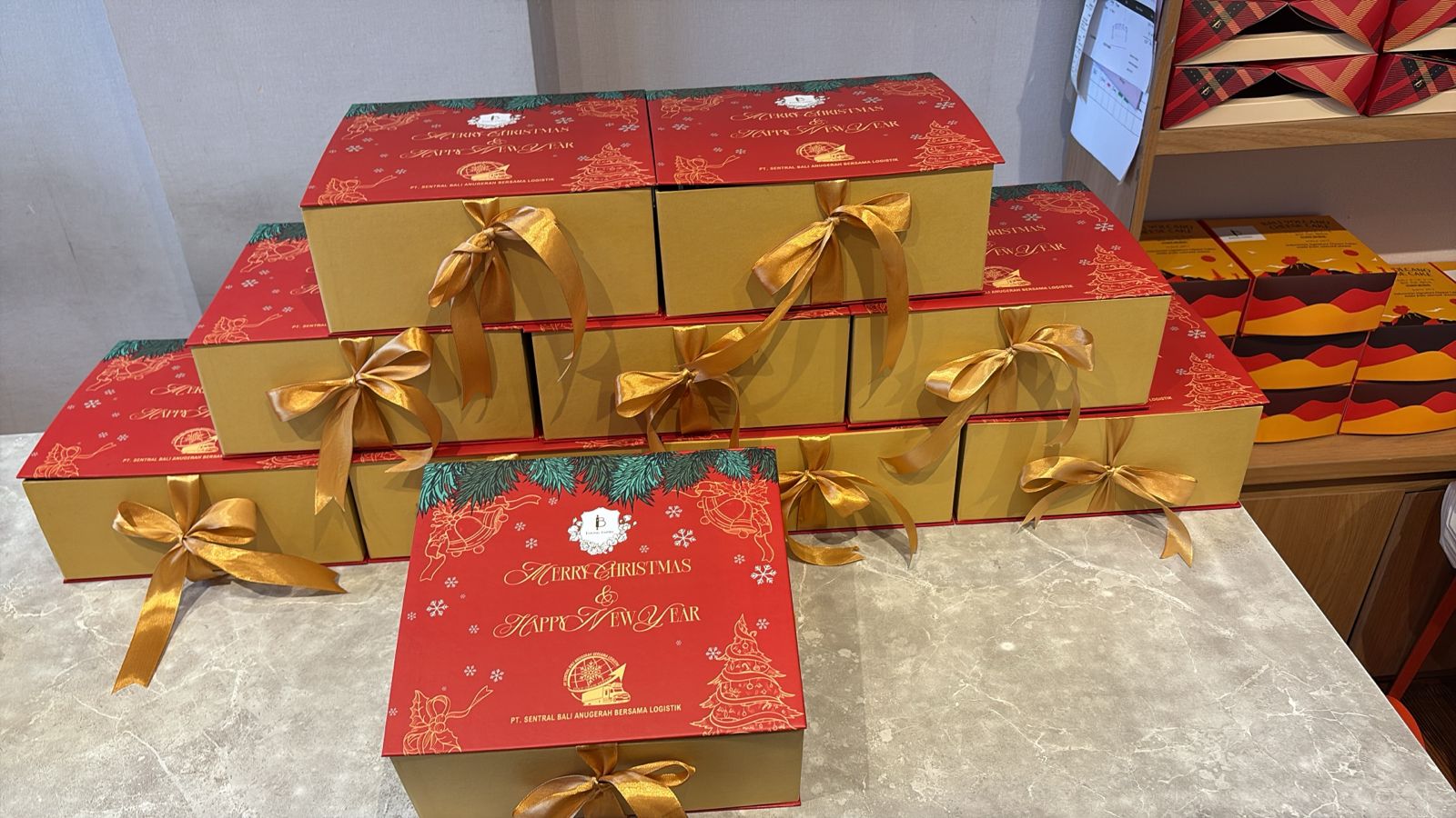 Hampers of appreciation for our loyal customer - Photo 2